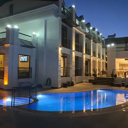 Miyas Luxury Hotel 3*