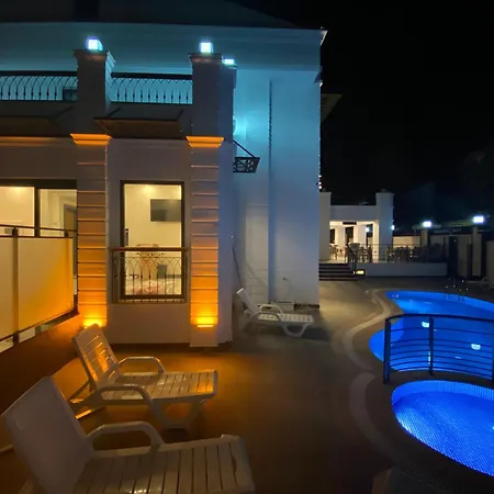 Miyas Luxury 凯梅尔